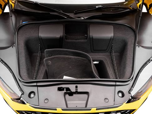 Used 2021 Audi R8 V10 w/ Premium Package image 57