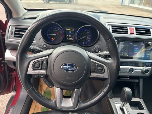 Used 2017 Subaru Outback 2.5i Limited AWD/4WD image 19