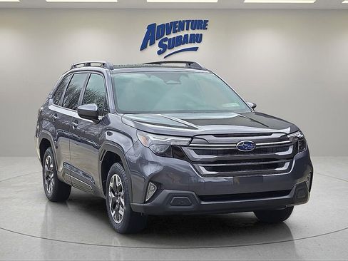 New 2026 Subaru Forester Premium AWD/4WD image 1