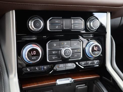 Certified 2021 GMC Yukon Denali w/ Denali Ultimate Package AWD/4WD image 20