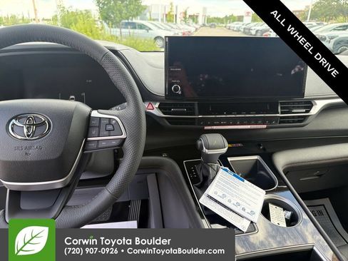 Used 2026 Toyota Sienna Platinum AWD/4WD image 27
