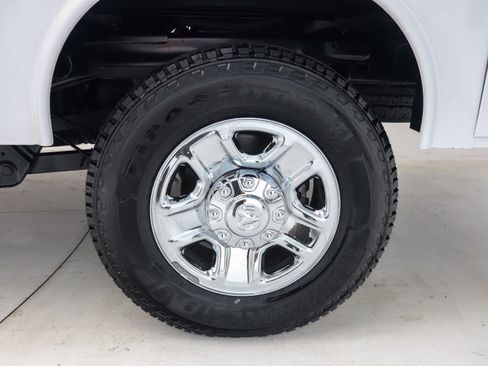 Used 2024 RAM 2500 Tradesman w/ Chrome Appearance Group AWD/4WD image 29