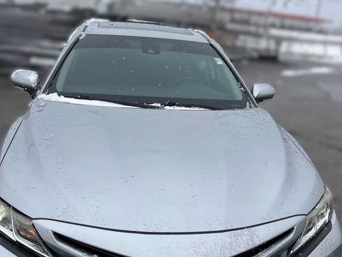 Used 2019 Toyota Camry SE image 9