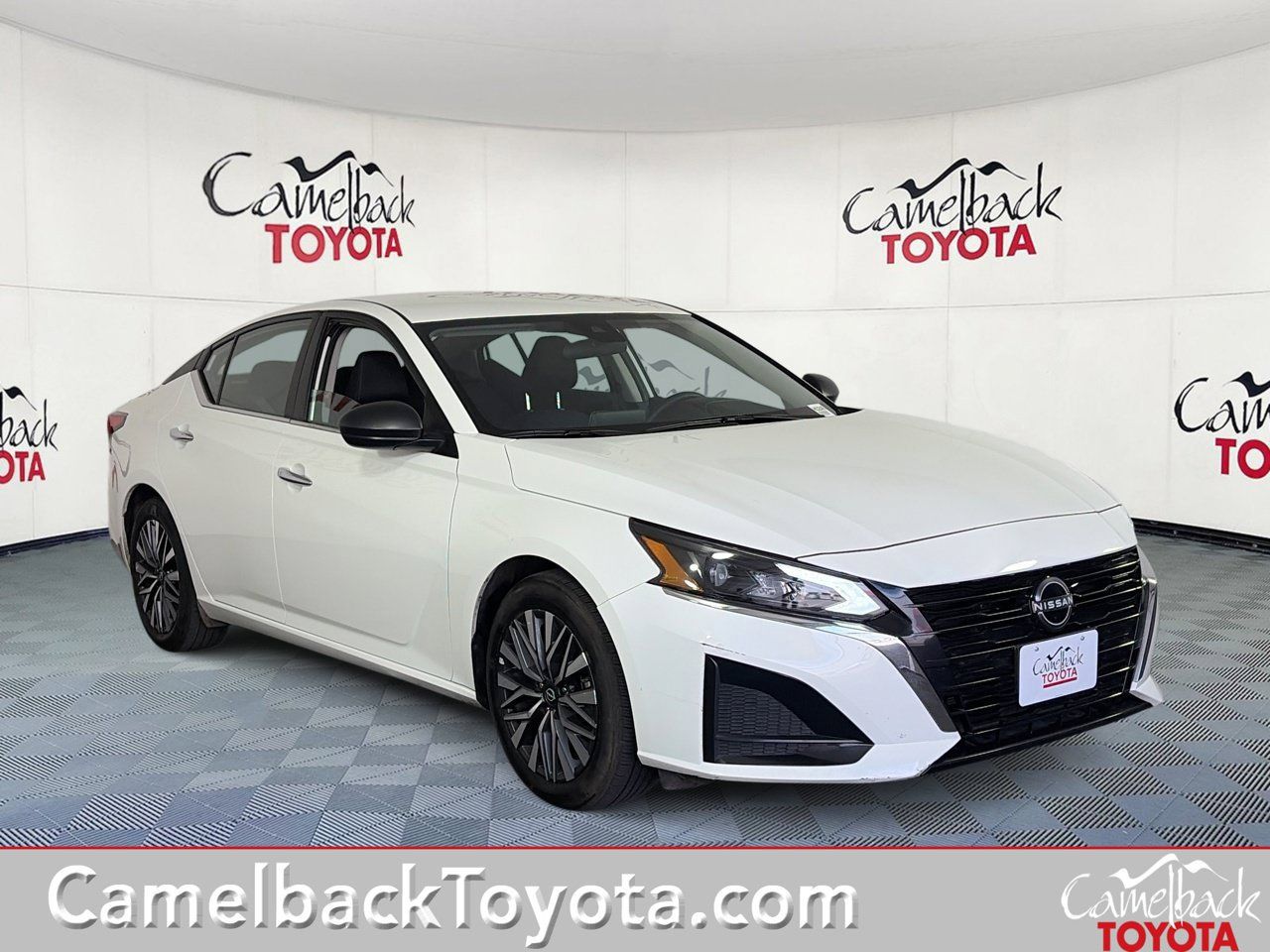 Used 2025 Nissan Altima 2.5 SV FWD image 1