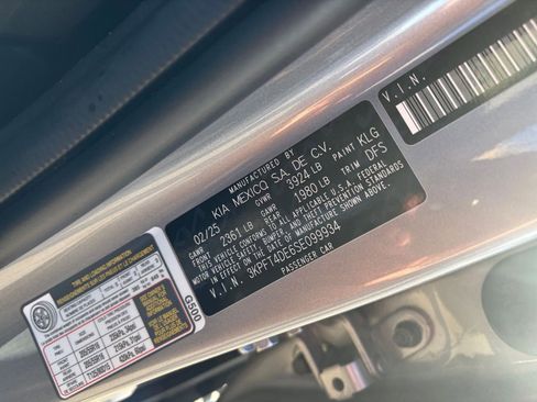 Used 2025 Kia K4 LXS image 28