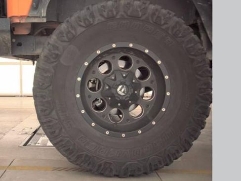 Used 2012 Jeep Wrangler Unlimited Sahara w/ Connectivity Group image 9