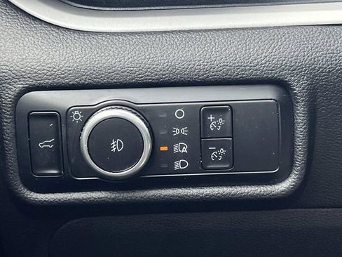 Certified 2023 Ford Explorer XLT w/ Equipment Group 202A AWD/4WD image 31