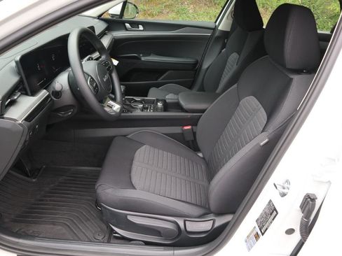 New 2025 Kia K5 LXS image 5