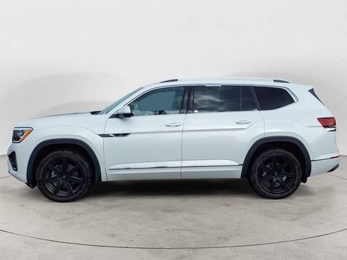 Used 2024 Volkswagen Atlas SEL Premium R-Line AWD/4WD image 2