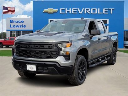 New 2026 Chevrolet Silverado 1500 Custom Trail Boss w/ Turbomax Blackout Package