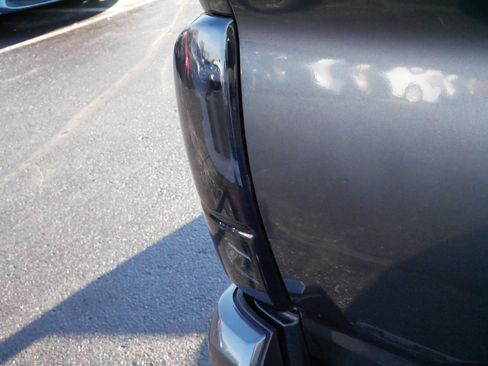 Certified 2022 Toyota Tacoma TRD Sport image 17