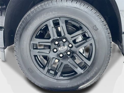 Used 2025 Chevrolet Silverado 1500 Custom image 52