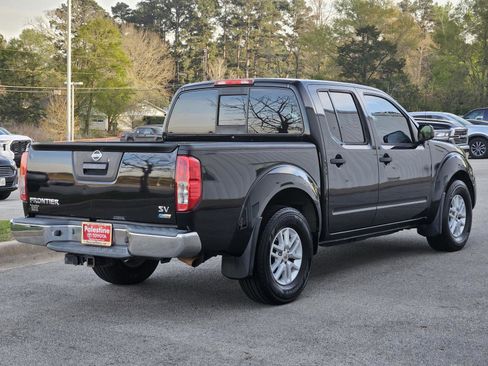 Used 2018 Nissan Frontier SV image 6