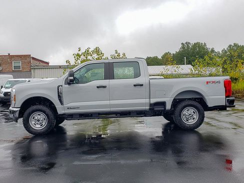 New 2026 Ford F350 XL w/ XL Off-Road Package image 3