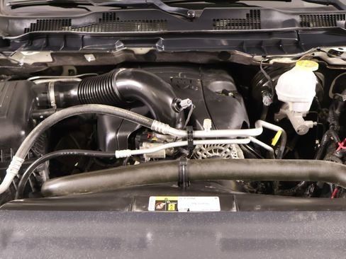 Used 2018 RAM 1500 Laramie w/ Convenience Group AWD/4WD image 20
