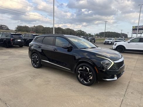 Used 2023 Kia Sportage SX image 12