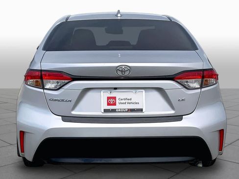 Used 2025 Toyota Corolla LE FWD image 4