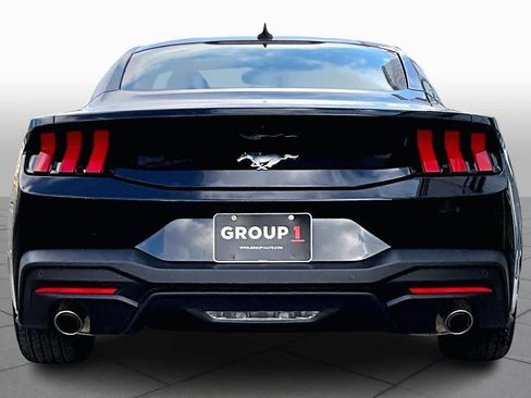 Used 2025 Ford Mustang Coupe image 4