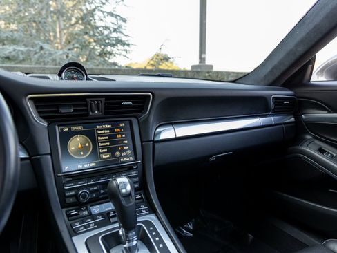 Certified 2016 Porsche 911 Turbo image 36