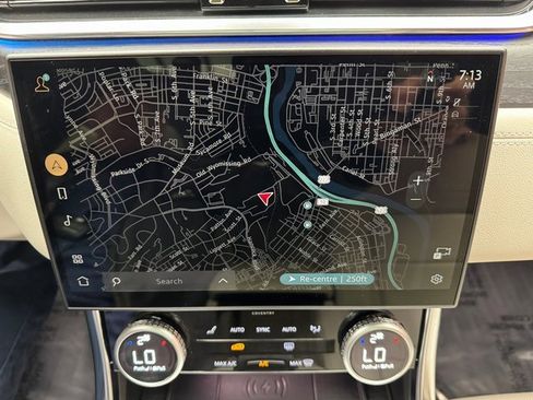 Used 2024 Jaguar XF R-Dynamic SE image 19