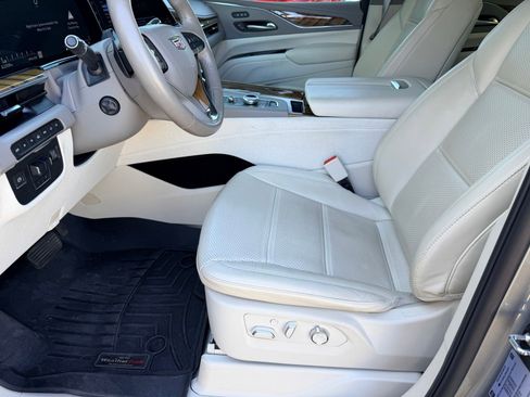 Used 2023 Cadillac Escalade Premium Luxury Platinum w/ LPO, Radiant Package AWD/4WD image 20