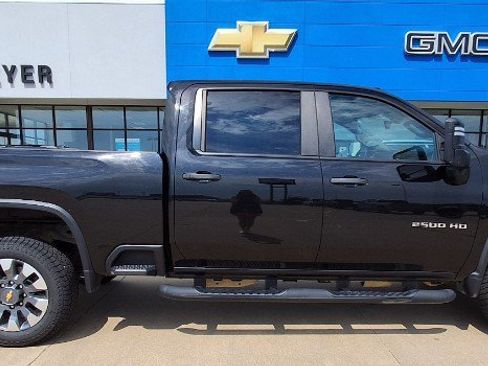 Used 2023 Chevrolet Silverado 2500 Custom w/ Custom Value Package AWD/4WD image 1