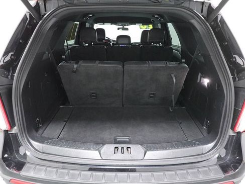 Certified 2020 Ford Explorer XLT w/ Equipment Group 202A image 27