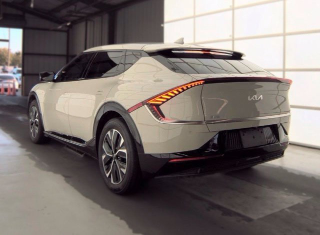 Certified 2023 Kia EV6 Wind AWD/4WD image 8
