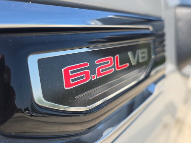 Used 2024 GMC Sierra 1500 Denali AWD/4WD image 9