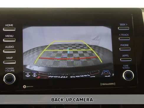 Used 2024 Toyota Camry SE image 6