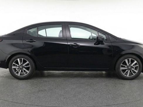 Used 2025 Nissan Versa SV image 11