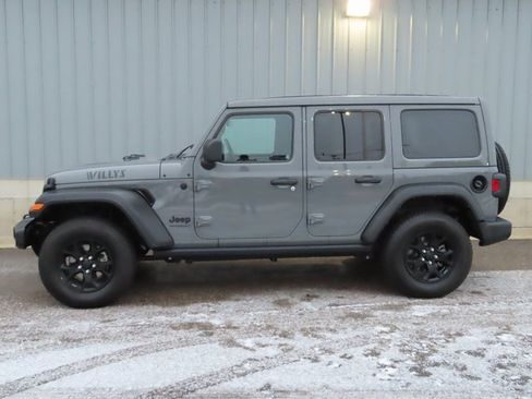 Used 2021 Jeep Wrangler Unlimited Sport image 8
