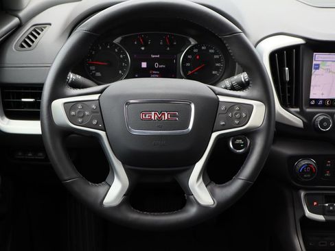 Used 2022 GMC Terrain SLT w/ Infotainment Package II FWD image 13