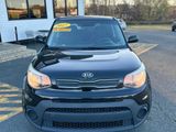 Used 2017 Kia Soul w/ Convenience Package image 2
