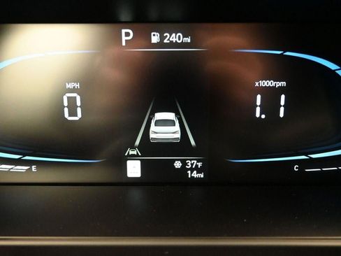 New 2026 Hyundai Elantra Sport image 14