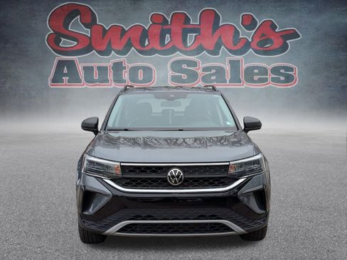 Used 2022 Volkswagen Taos S image 2