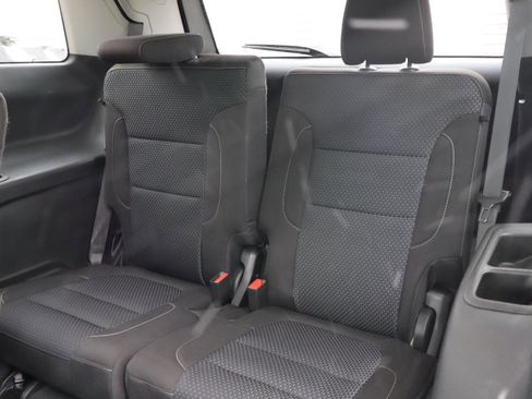 Used 2023 GMC Acadia SLE w/ Driver Convenience Package image 11