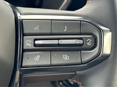 New 2026 GMC Canyon AT4 w/ AT4 Premium Package image 17