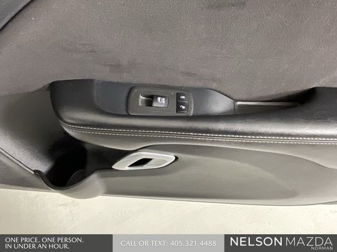 Used 2021 Dodge Challenger SXT w/ Blacktop Package image 18