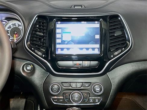 Certified 2022 Jeep Cherokee Limited image 12