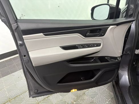 Used 2018 Honda Odyssey EX-L image 11