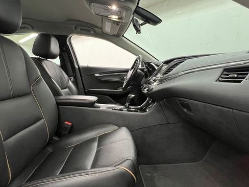 Used 2019 Chevrolet Impala Premier FWD image 26
