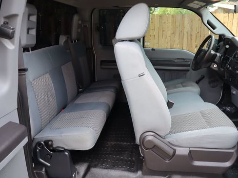 Used 2011 Ford F250 XL AWD/4WD image 18