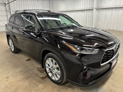 Used 2022 Toyota Highlander Limited
