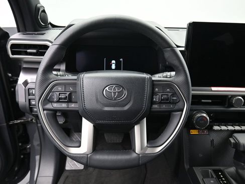 Used 2025 Toyota 4Runner TRD Off-Road Premium image 17