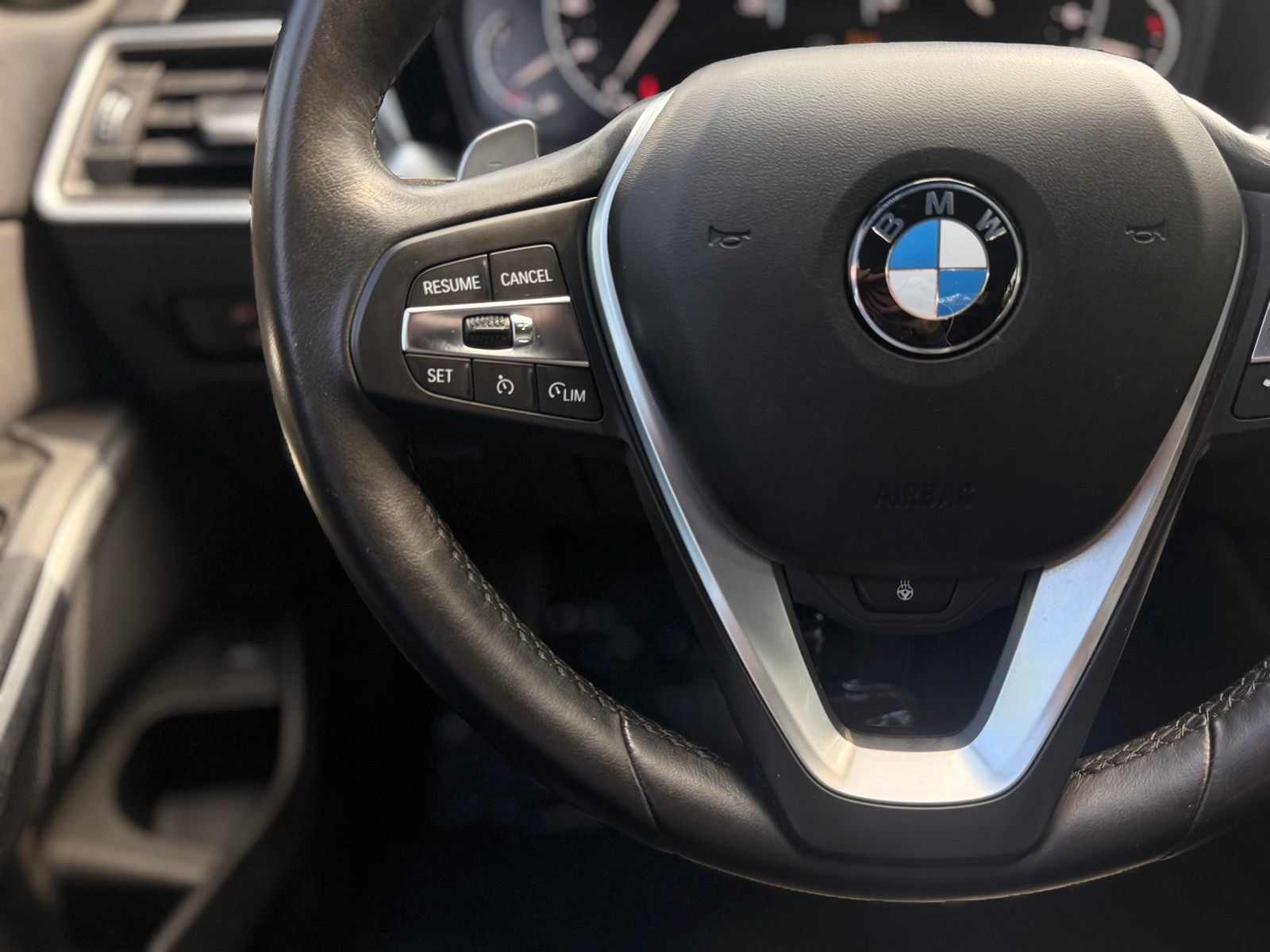 Used 2020 BMW 330i xDrive Sedan AWD/4WD image 26