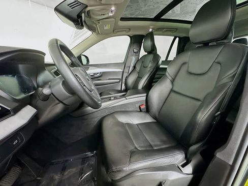 Used 2022 Volvo XC90 T5 Momentum w/ Advanced Package FWD image 11
