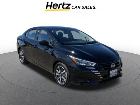 Used 2025 Nissan Versa SV image 1