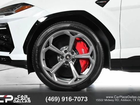 Used 2022 Lamborghini Urus AWD/4WD image 6