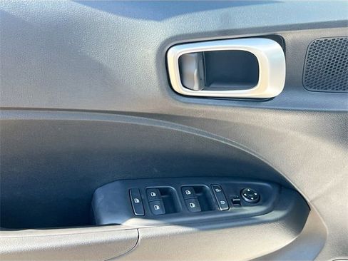 New 2026 Hyundai Venue SEL image 17